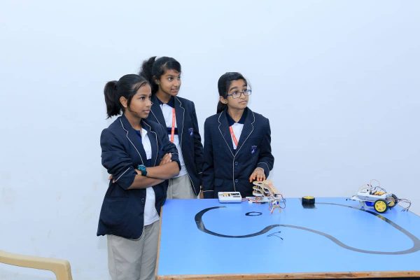 Robotics Competition by STEMpedia and STEMians-23