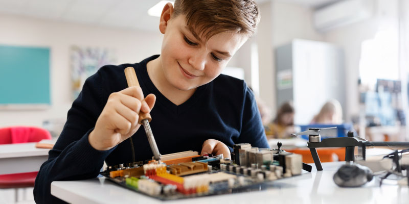 Get your kids into STEAM